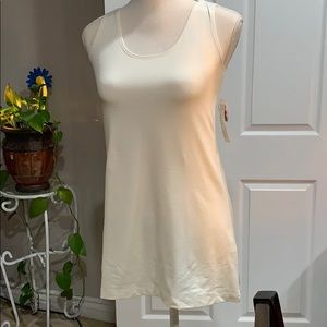 A'nue Miami Women's Classic Scoop Neck Size S